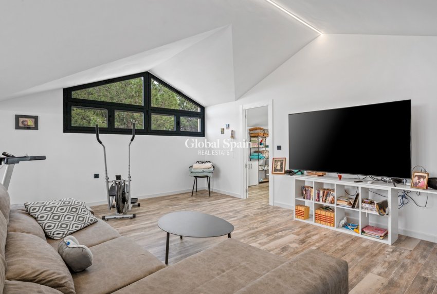 Venta - CASA -
EL ESPARRAGAL - Inland