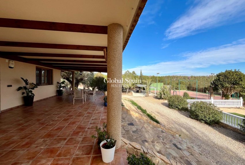 Venta - CASA -
EL ESPARRAGAL - Inland
