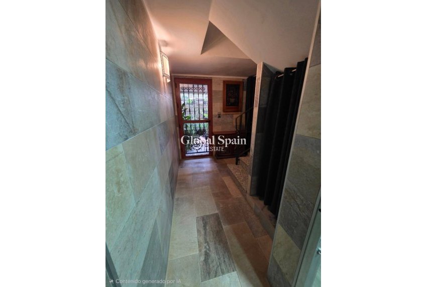 Venta - CASA -
EL PALMAR - Zona Centro