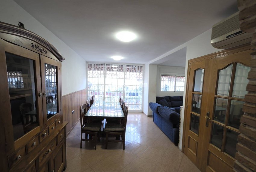 Venta - CASA -
EL PALMAR - Zona Centro