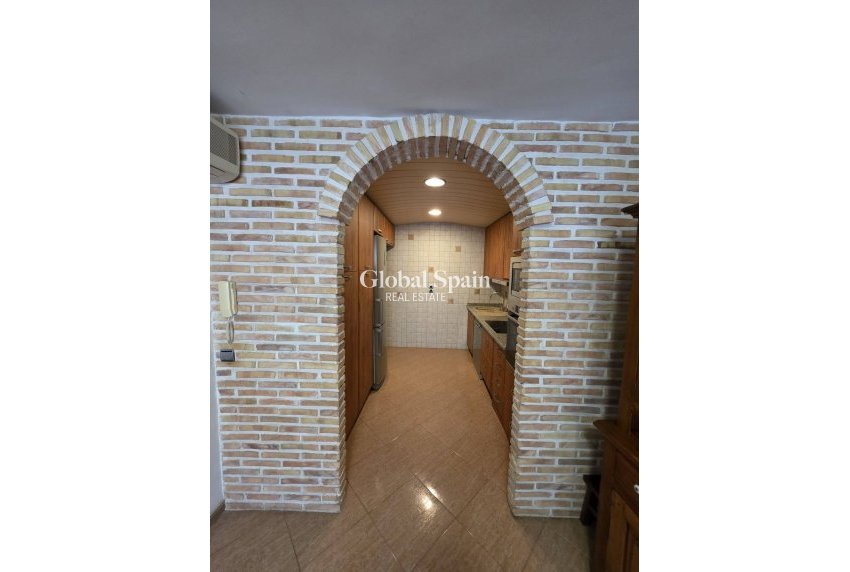 Venta - CASA -
EL PALMAR - Zona Centro