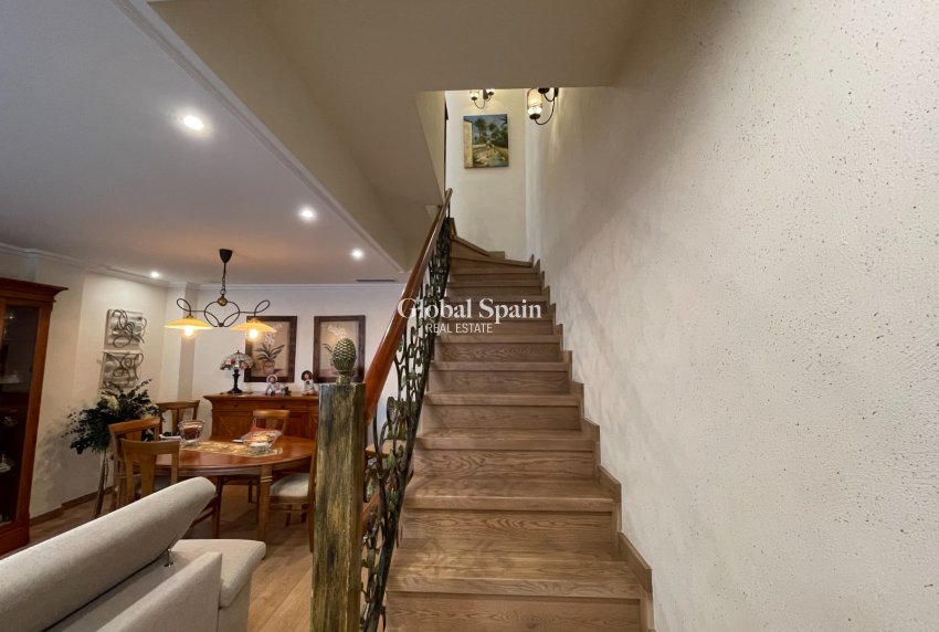 Venta - CASA -
ELCHE - Costa Blanca