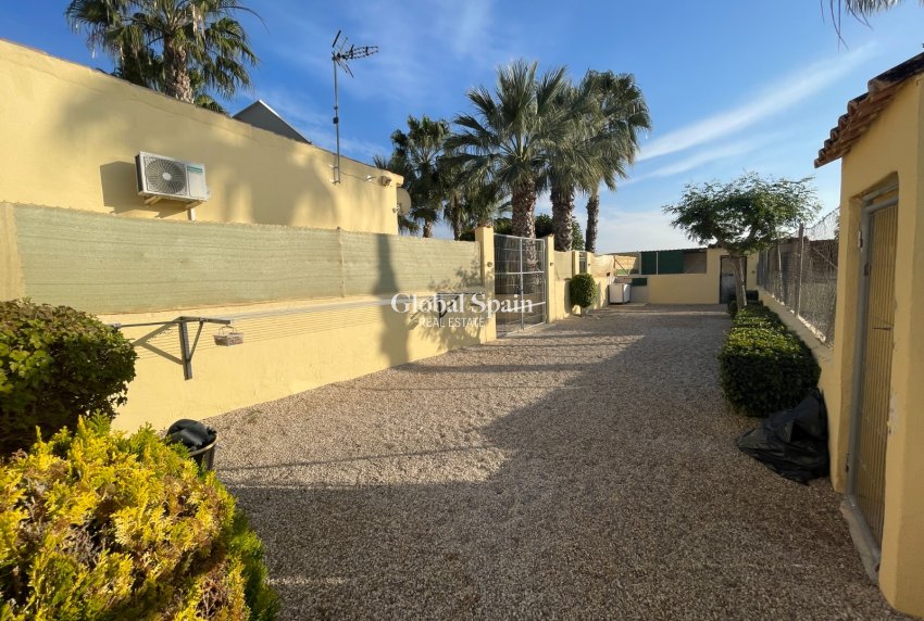 Venta - CASA -
ELCHE - Costa Blanca