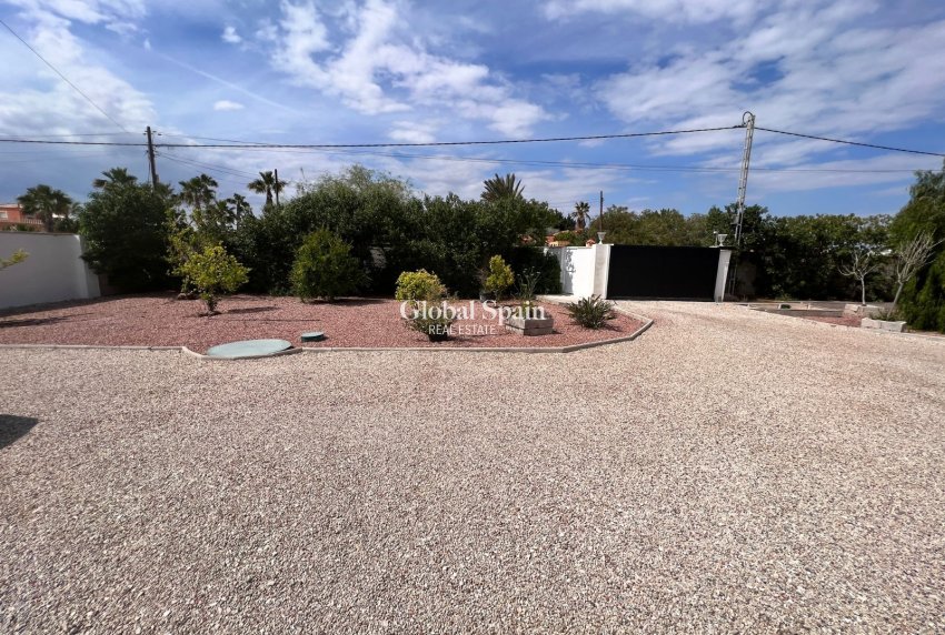 Venta - CASA -
ELCHE - Inland