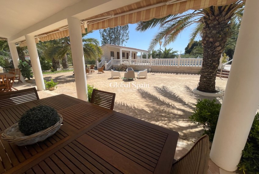 Venta - CASA -
ELDA - Inland