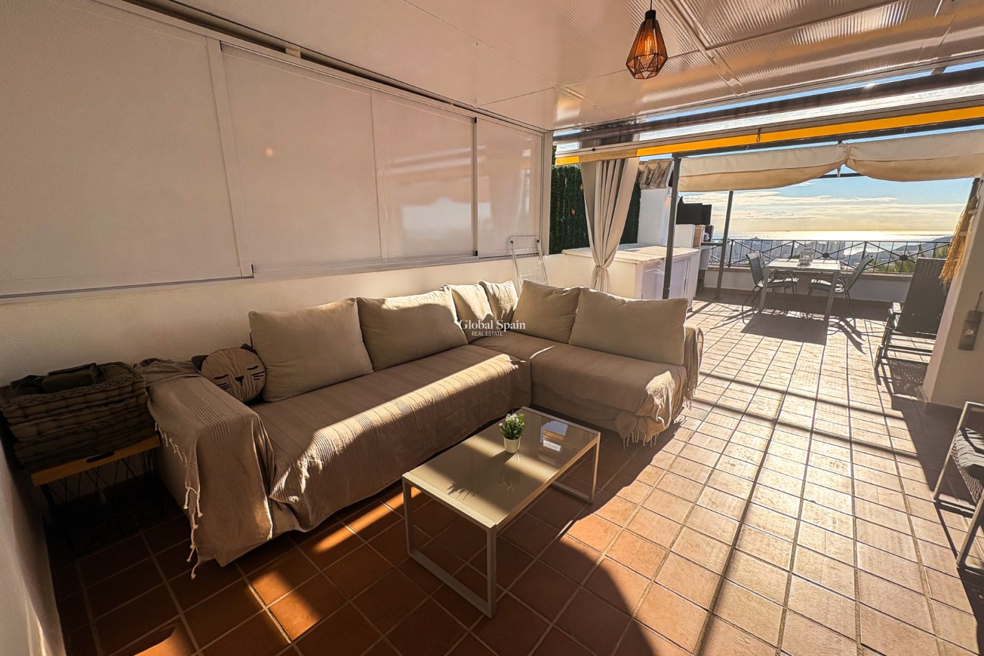 Venta - CASA -
FINESTRAT