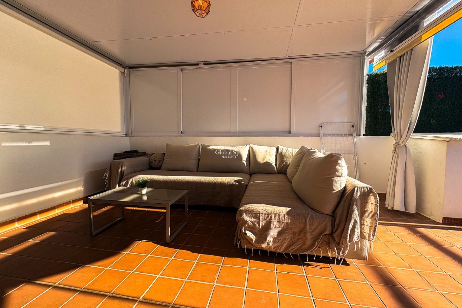 Venta - CASA -
FINESTRAT