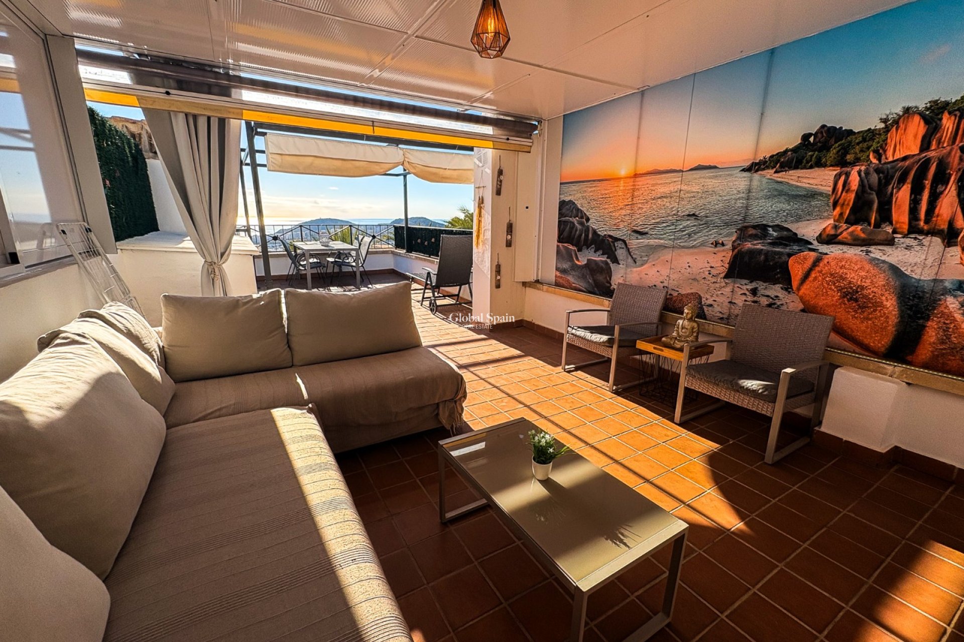 Venta - CASA -
FINESTRAT