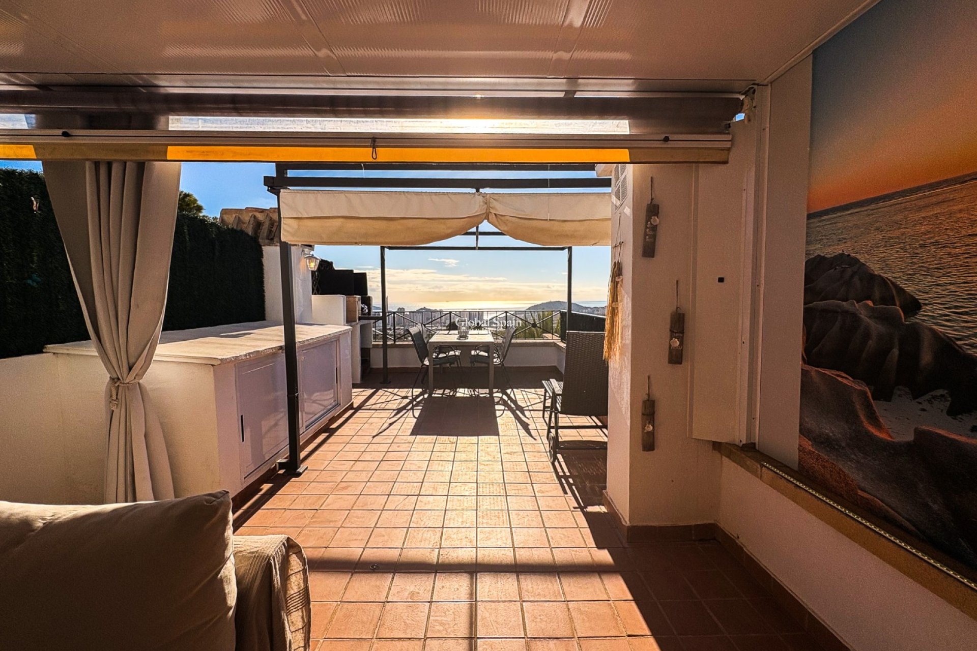 Venta - CASA -
FINESTRAT