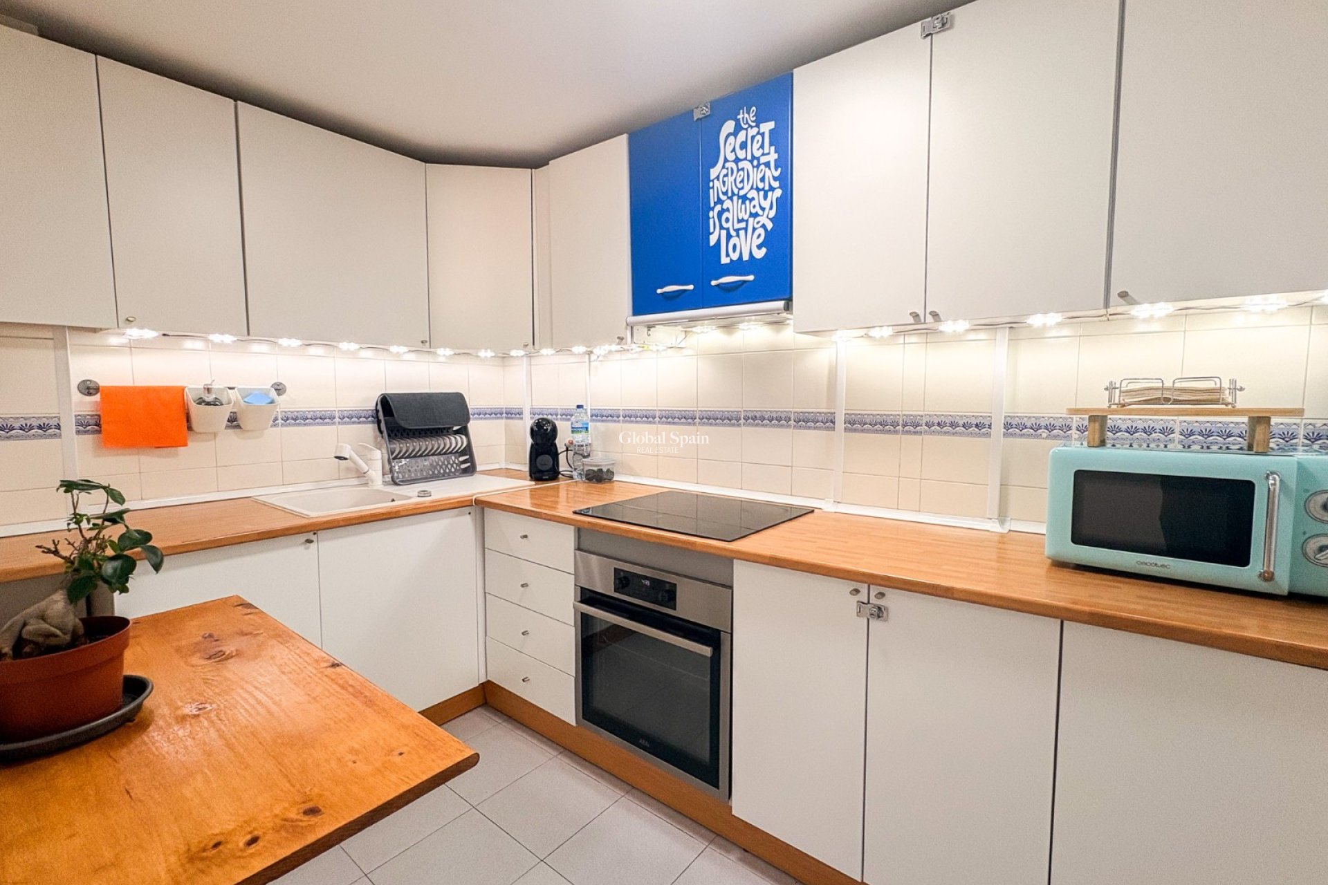 Venta - CASA -
FINESTRAT