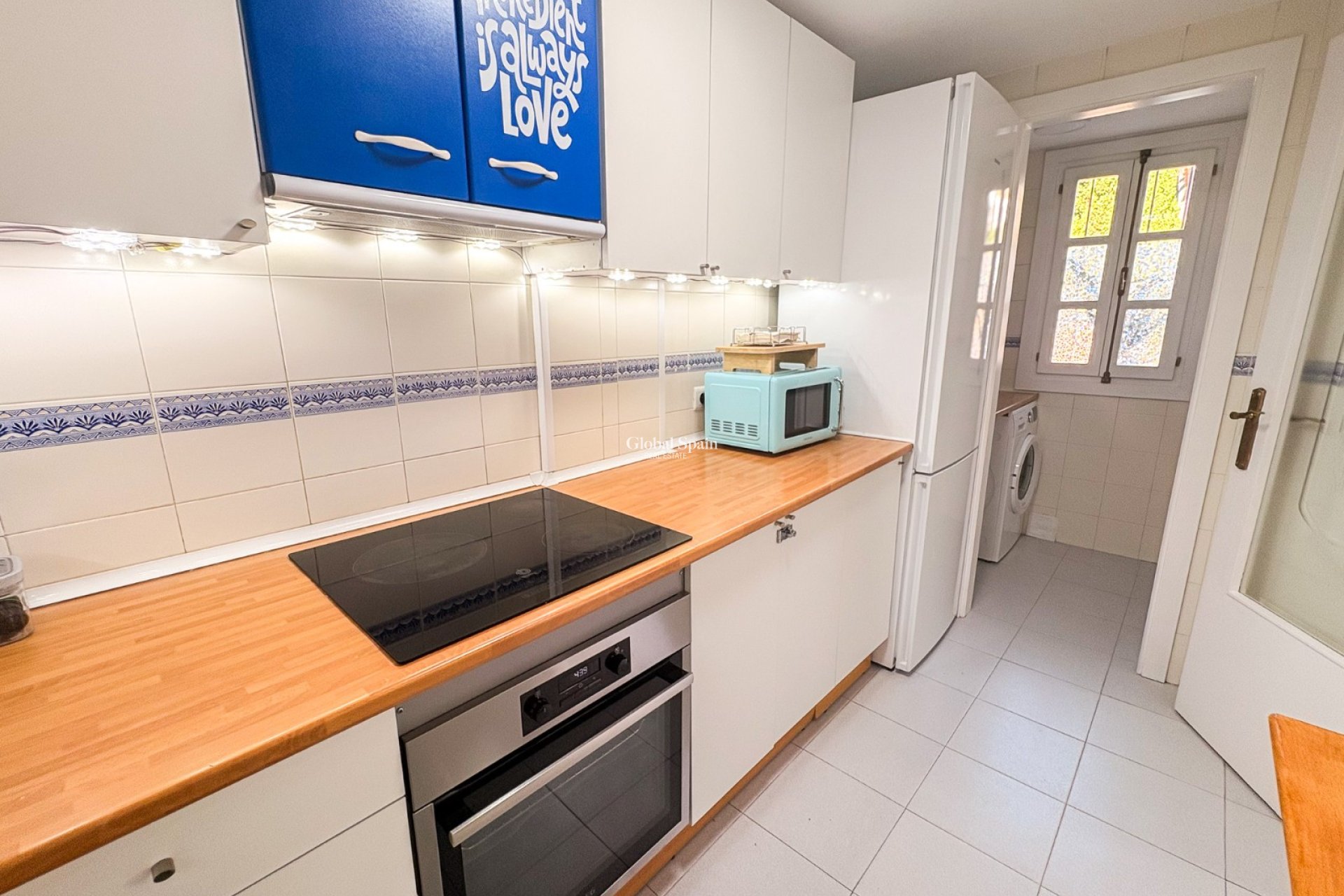 Venta - CASA -
FINESTRAT