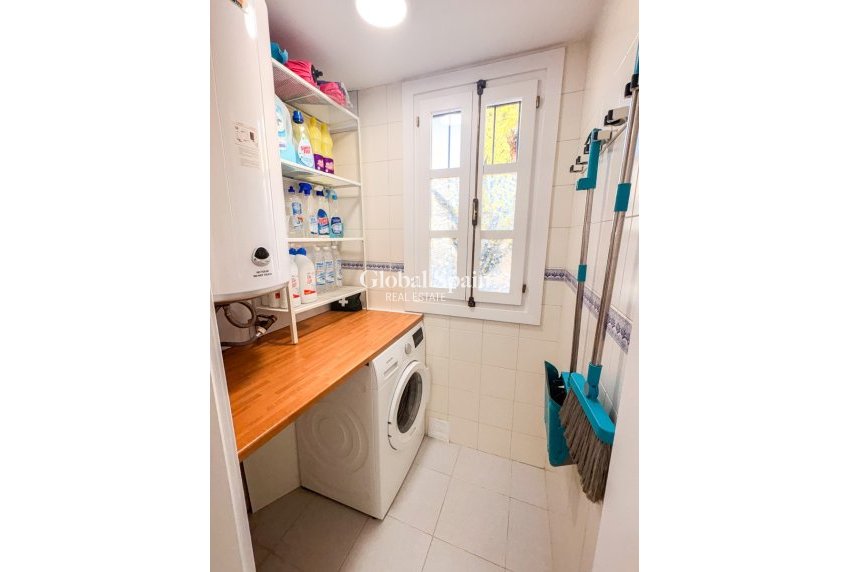 Venta - CASA -
FINESTRAT