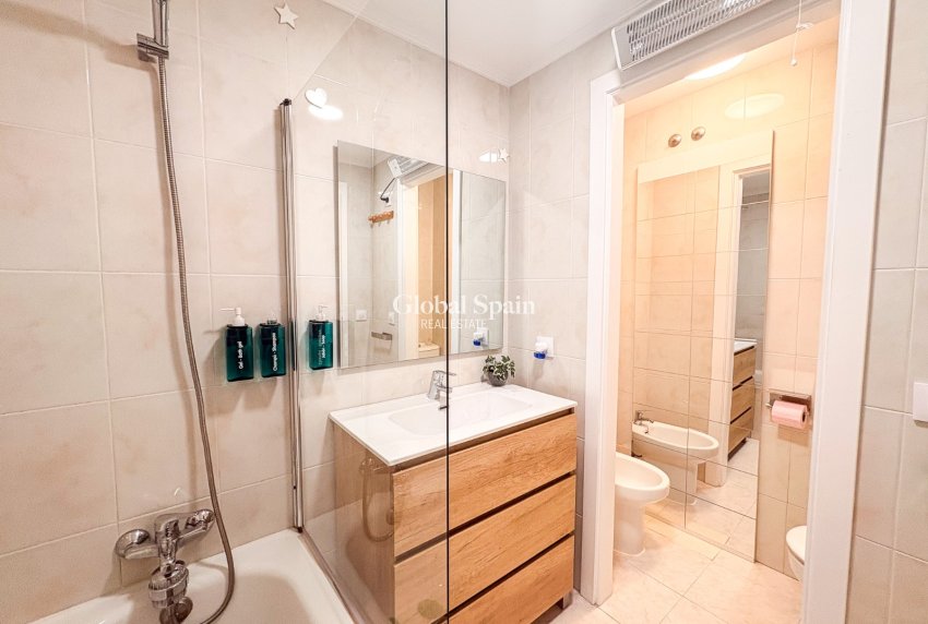 Venta - CASA -
FINESTRAT