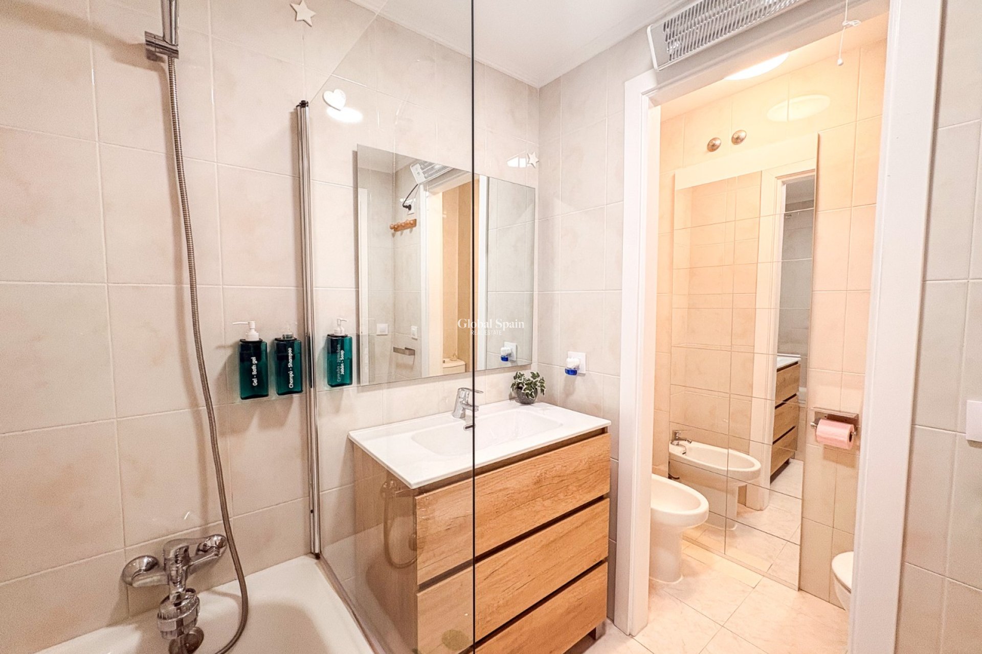 Venta - CASA -
FINESTRAT