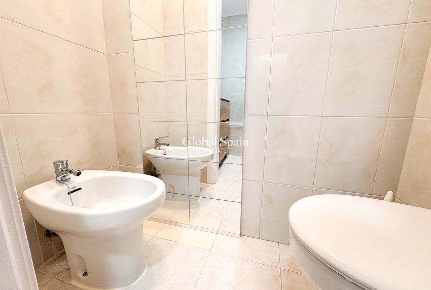 Venta - CASA -
FINESTRAT