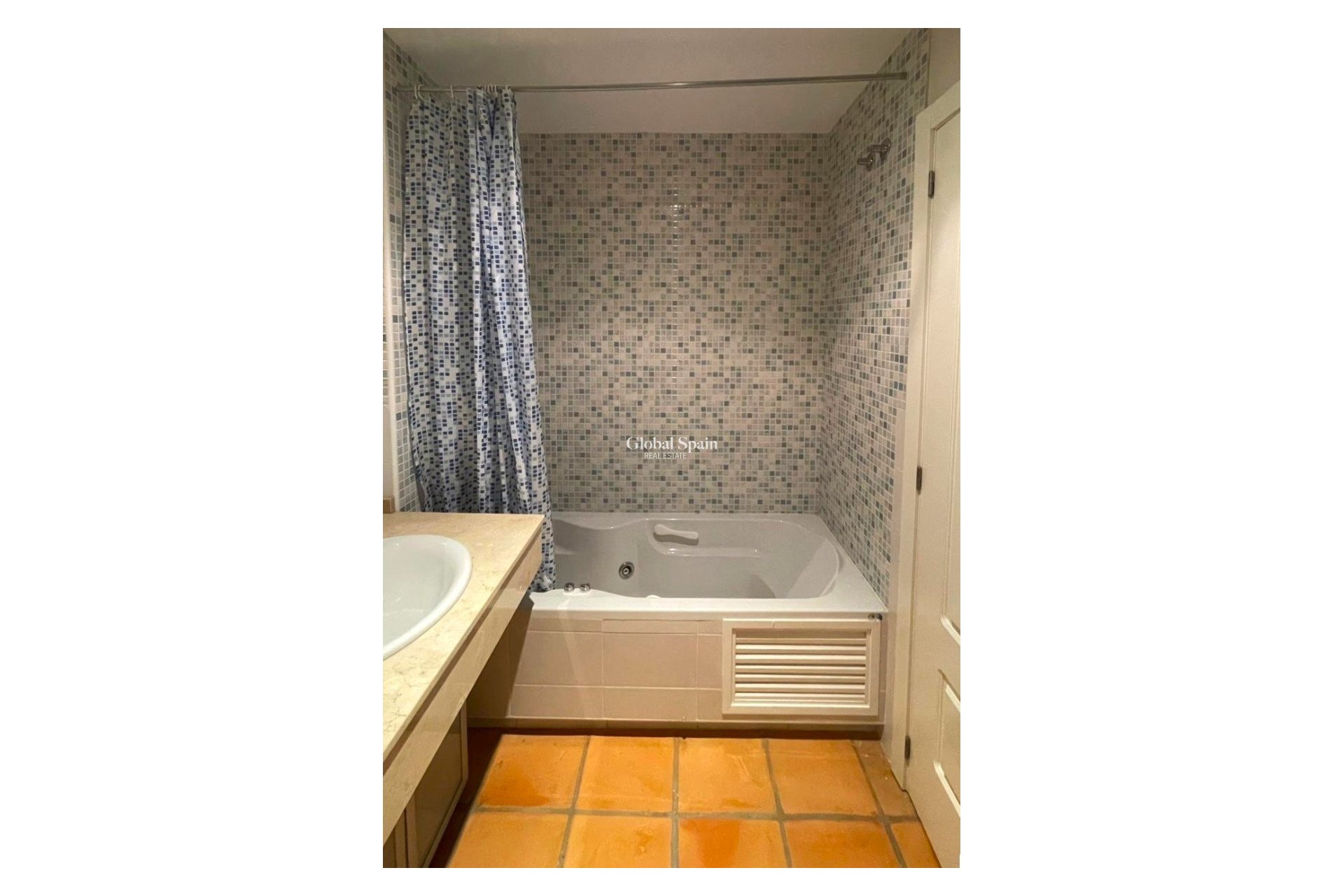 Venta - Casa -
FINESTRAT