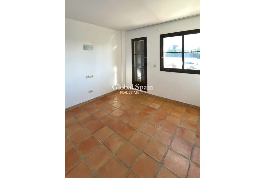 Venta - Casa -
FINESTRAT