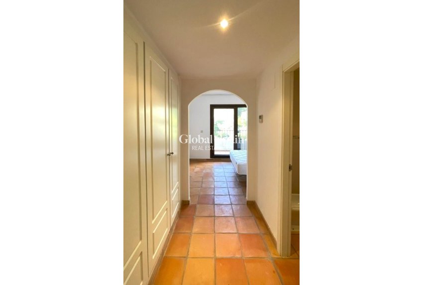 Venta - Casa -
FINESTRAT