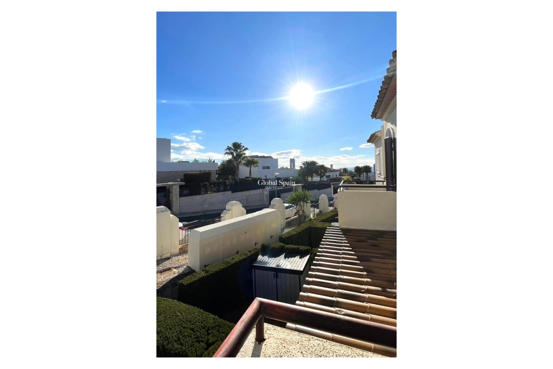 Venta - Casa -
FINESTRAT