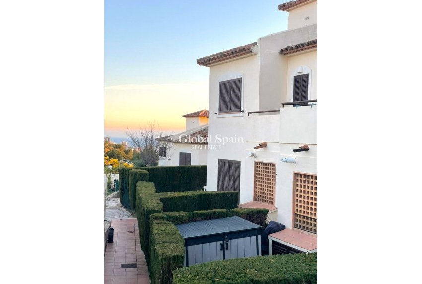 Venta - Casa -
FINESTRAT