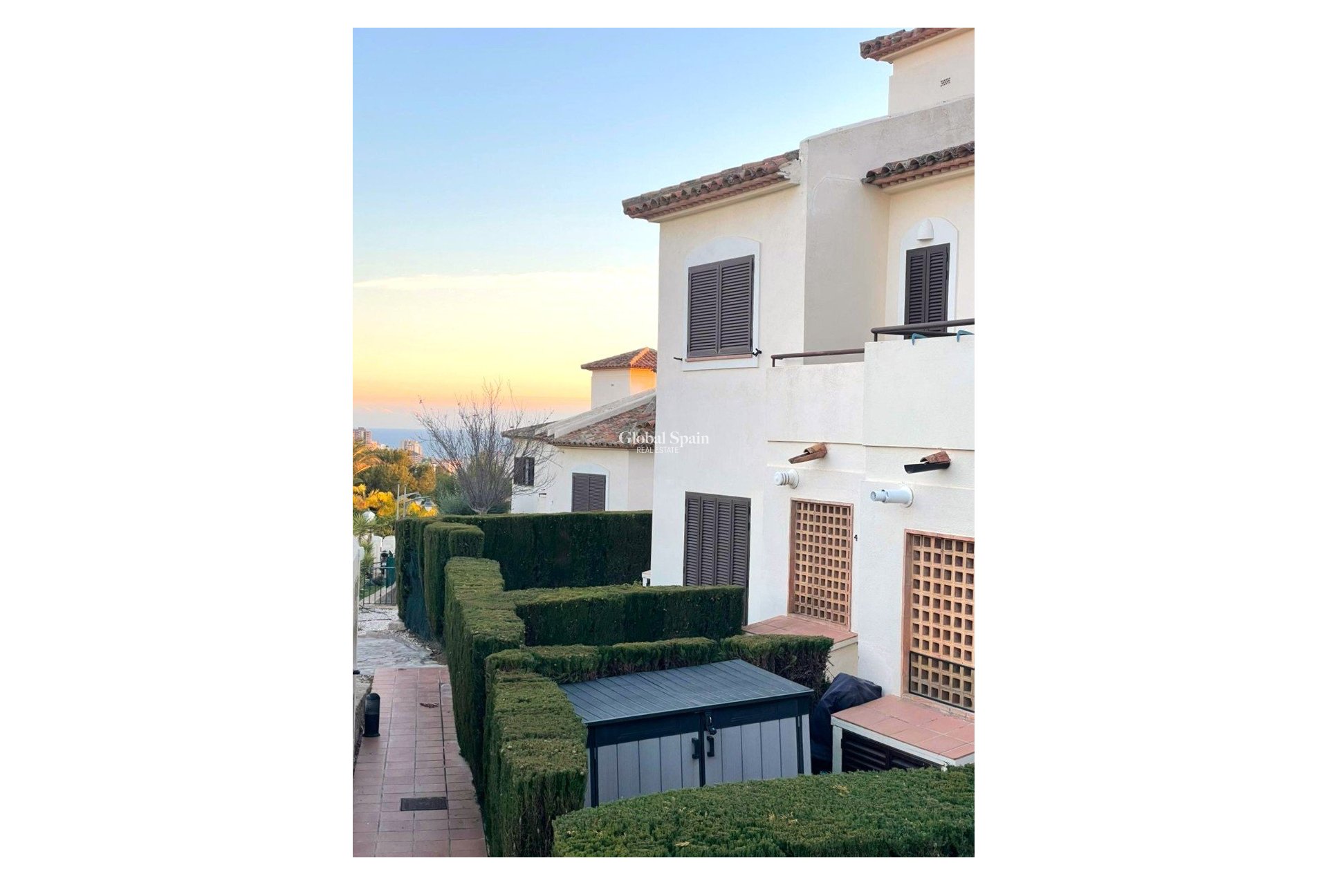 Venta - Casa -
FINESTRAT