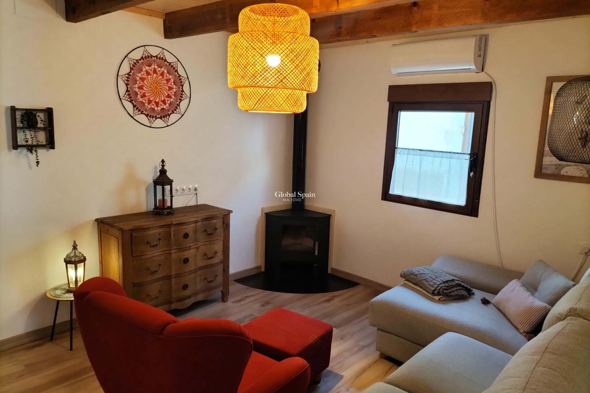 Venta - CASA -
FORMENTERA DEL SEGURA - Centro