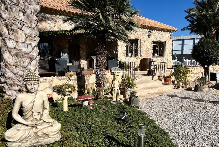 Venta - CASA -
FORTUNA - Inland