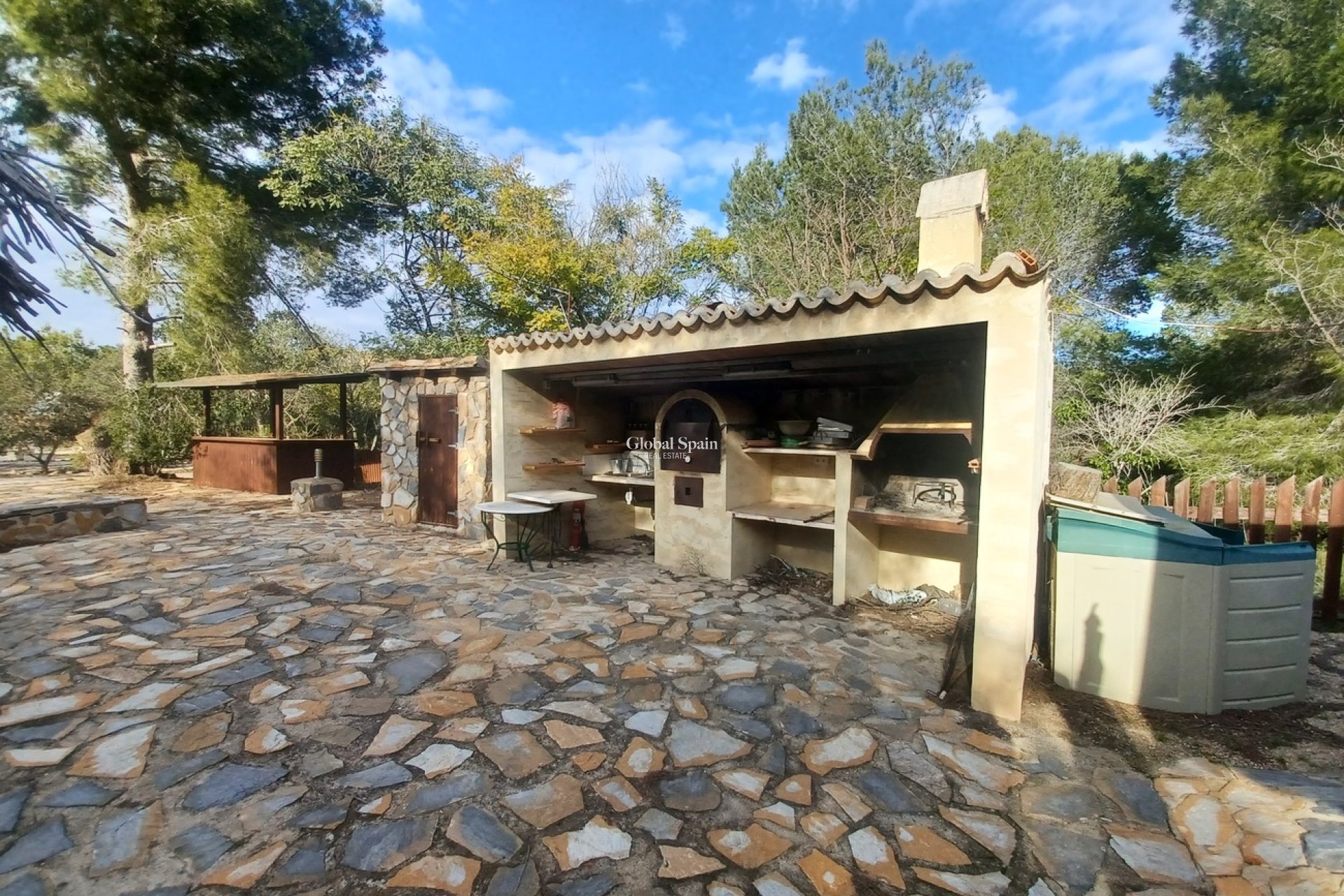 Venta - CASA -
GEA Y TRUYOLS - Inland