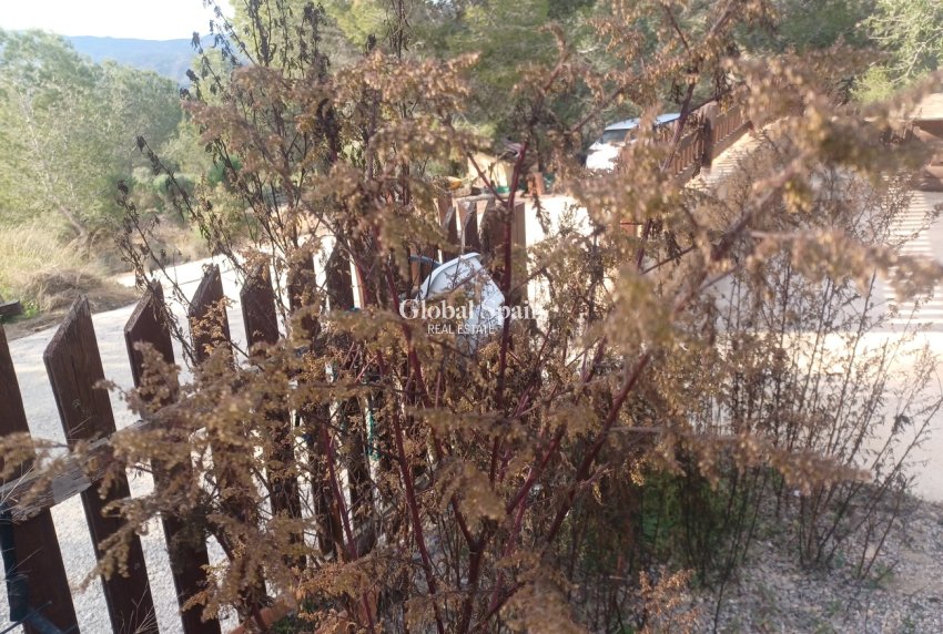 Venta - CASA -
GEA Y TRUYOLS - Inland