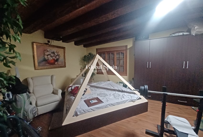 Venta - CASA -
GEA Y TRUYOLS - Inland