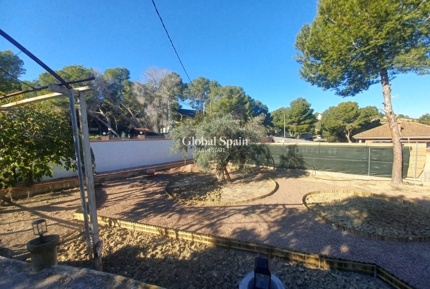 Venta - CASA -
GEA Y TRUYOLS - Inland