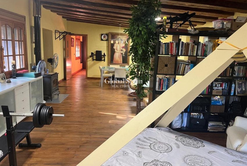 Venta - CASA -
GEA Y TRUYOLS - Inland