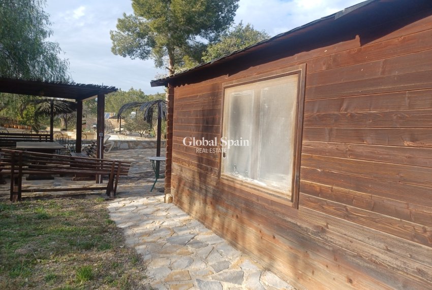 Venta - CASA -
GEA Y TRUYOLS - Inland