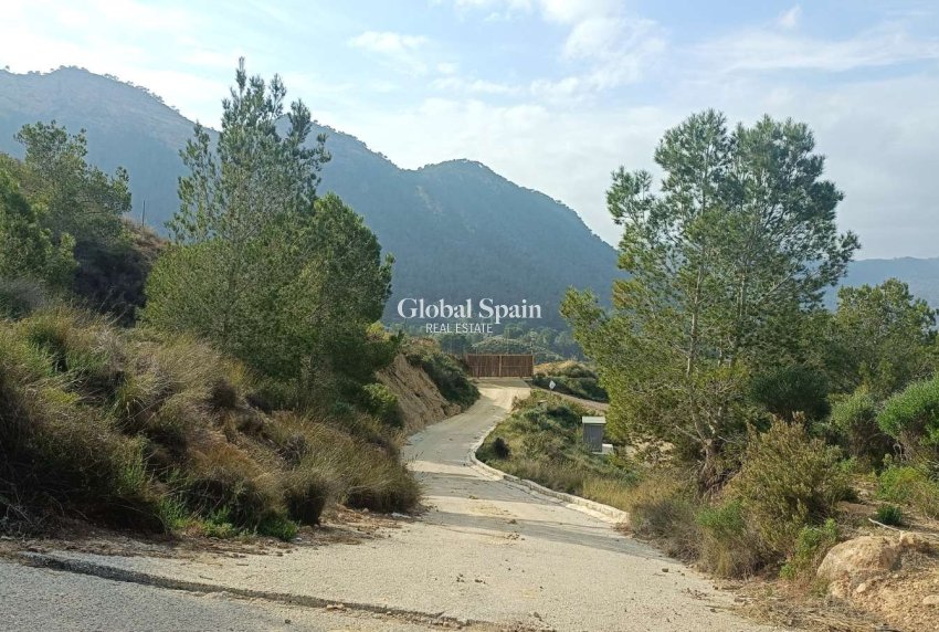 Venta - CASA -
GEA Y TRUYOLS - Inland