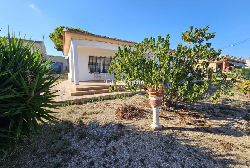 Venta - CASA -
GUARDAMAR DEL SEGURA - Buenavista