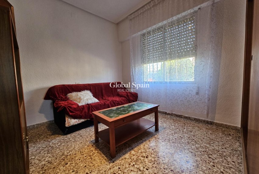 Venta - CASA -
GUARDAMAR DEL SEGURA - Buenavista