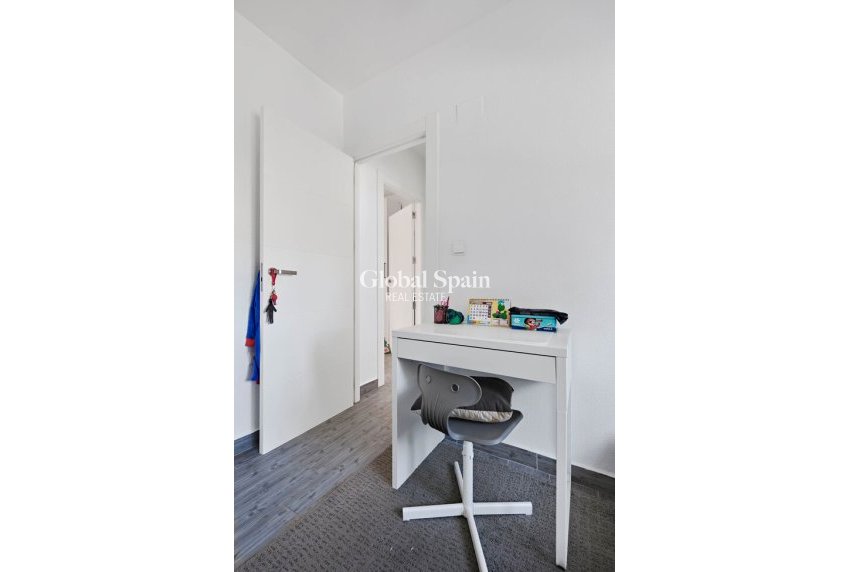 Venta - CASA -
GUARDAMAR DEL SEGURA - EL RASO