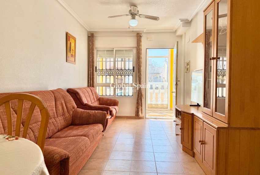 Venta - CASA -
GUARDAMAR DEL SEGURA - Guardamar