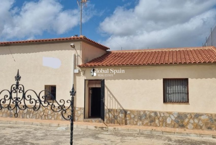 Venta - CASA -
HONDÓN DE LAS NIEVES - Inland