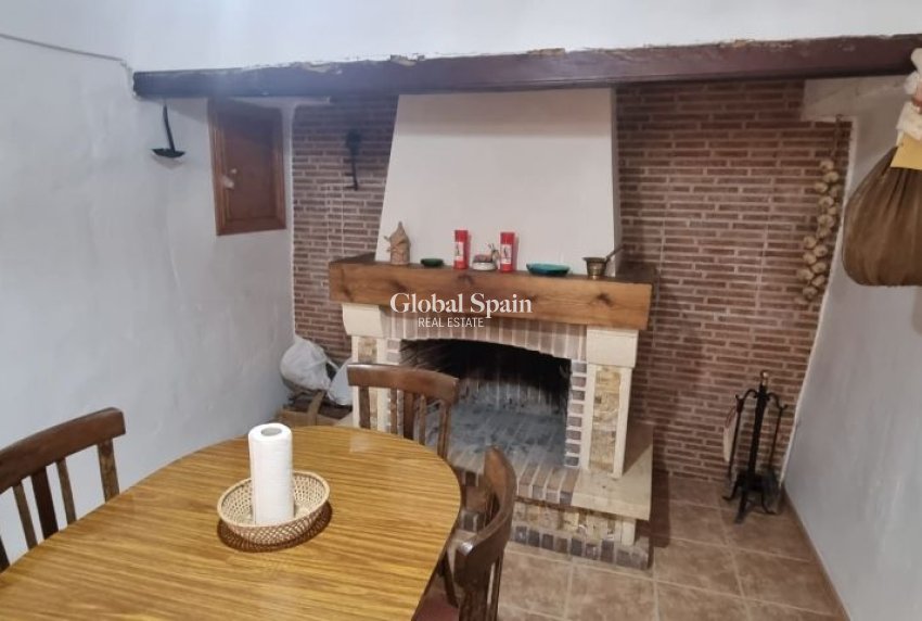 Venta - CASA -
HONDÓN DE LAS NIEVES - Inland