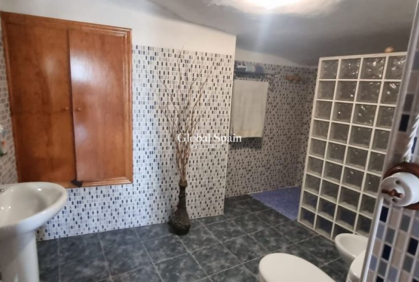 Venta - CASA -
HONDÓN DE LAS NIEVES - Inland