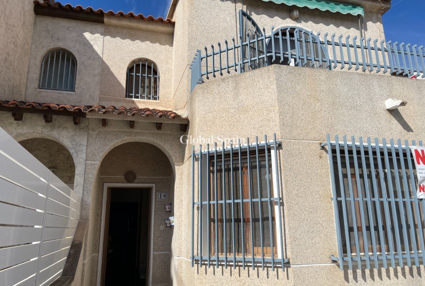 Venta - Casa -
Jacarilla - Comunidad Valenciana