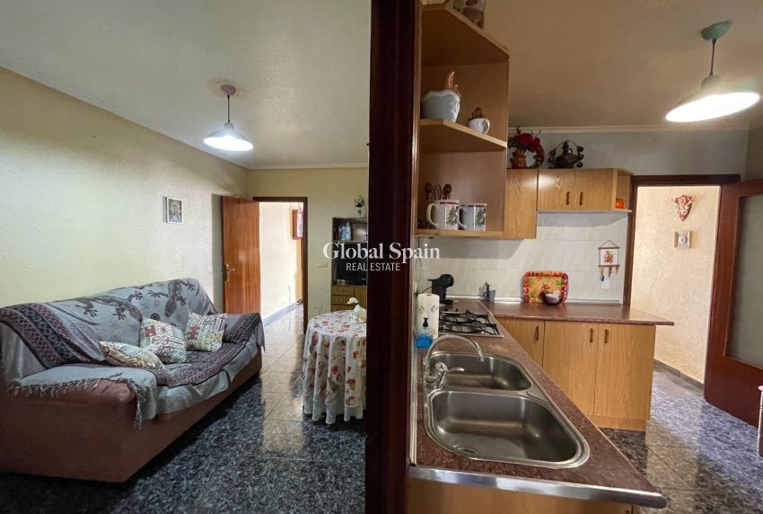 Venta - CASA -
JACARILLA - Inland