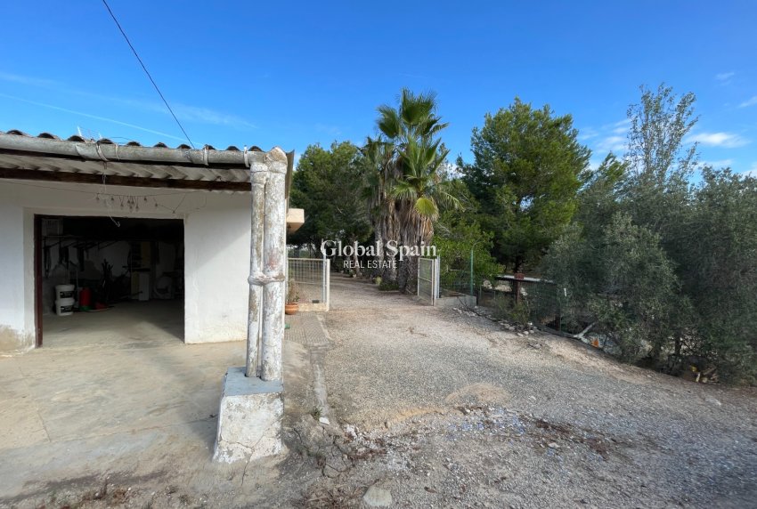 Venta - CASA -
JACARILLA - Inland