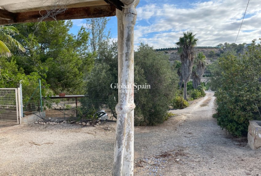 Venta - CASA -
JACARILLA - Inland