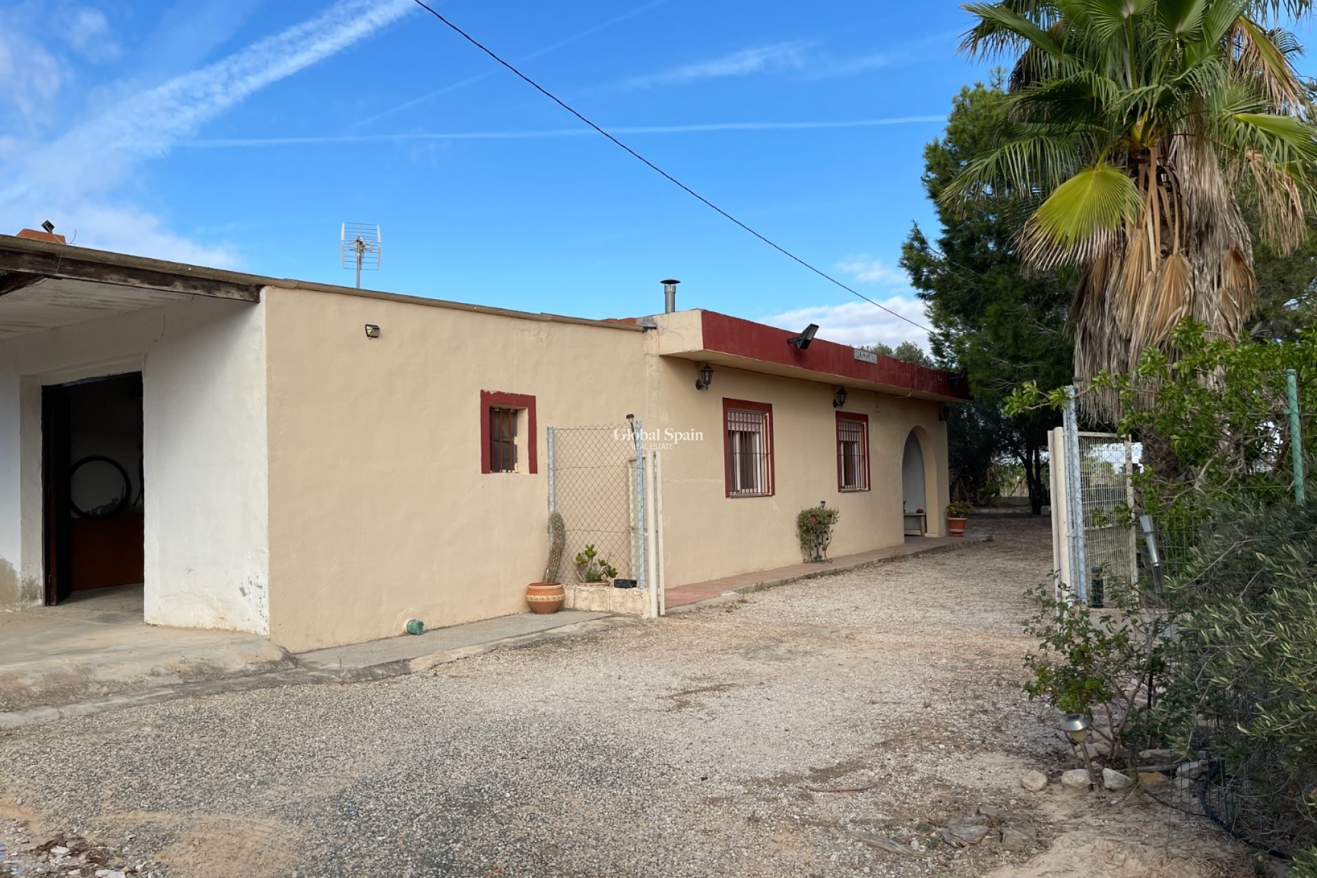 Venta - CASA -
JACARILLA - Inland