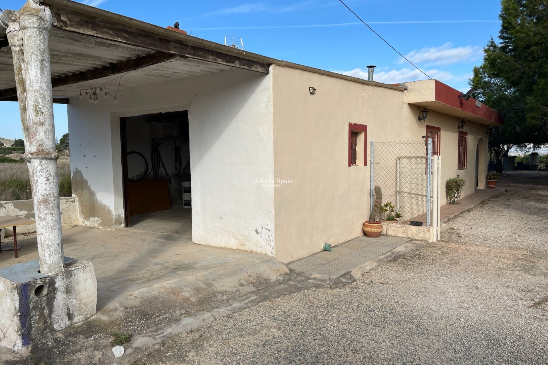 Venta - CASA -
JACARILLA - Inland