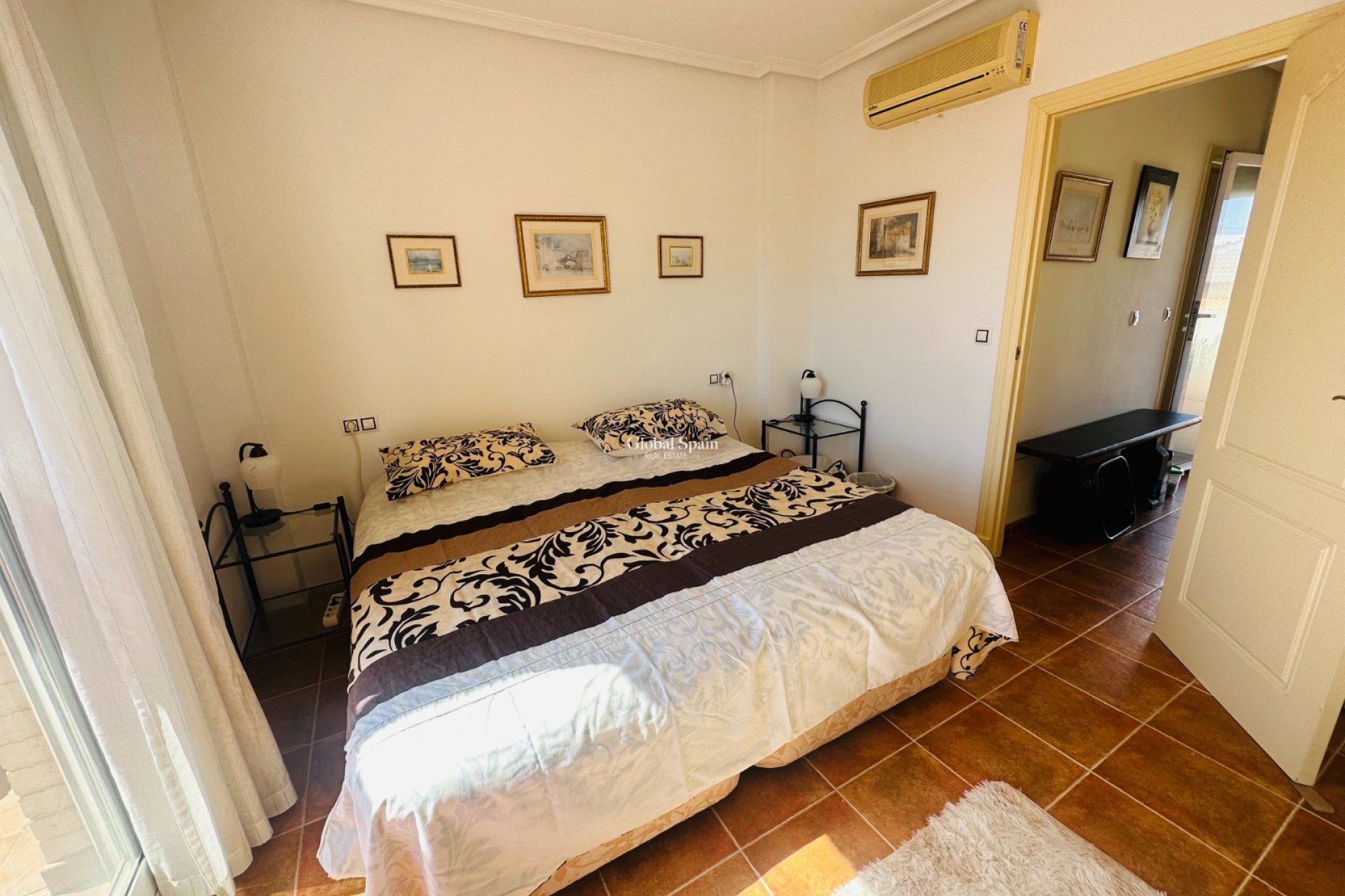 Venta - CASA -
JACARILLA - Inland