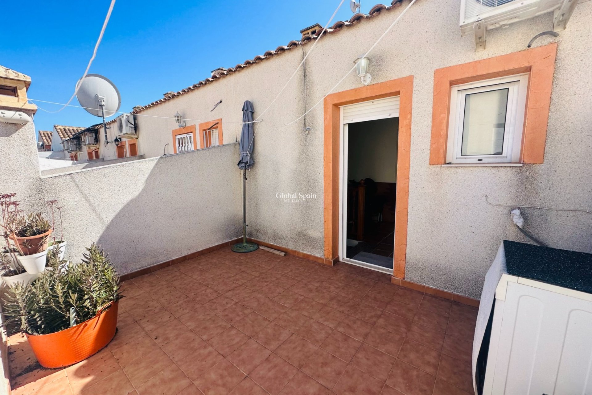 Venta - CASA -
JACARILLA - Inland