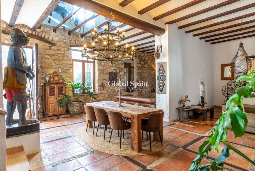 Venta - CASA -
JALÓN - Inland